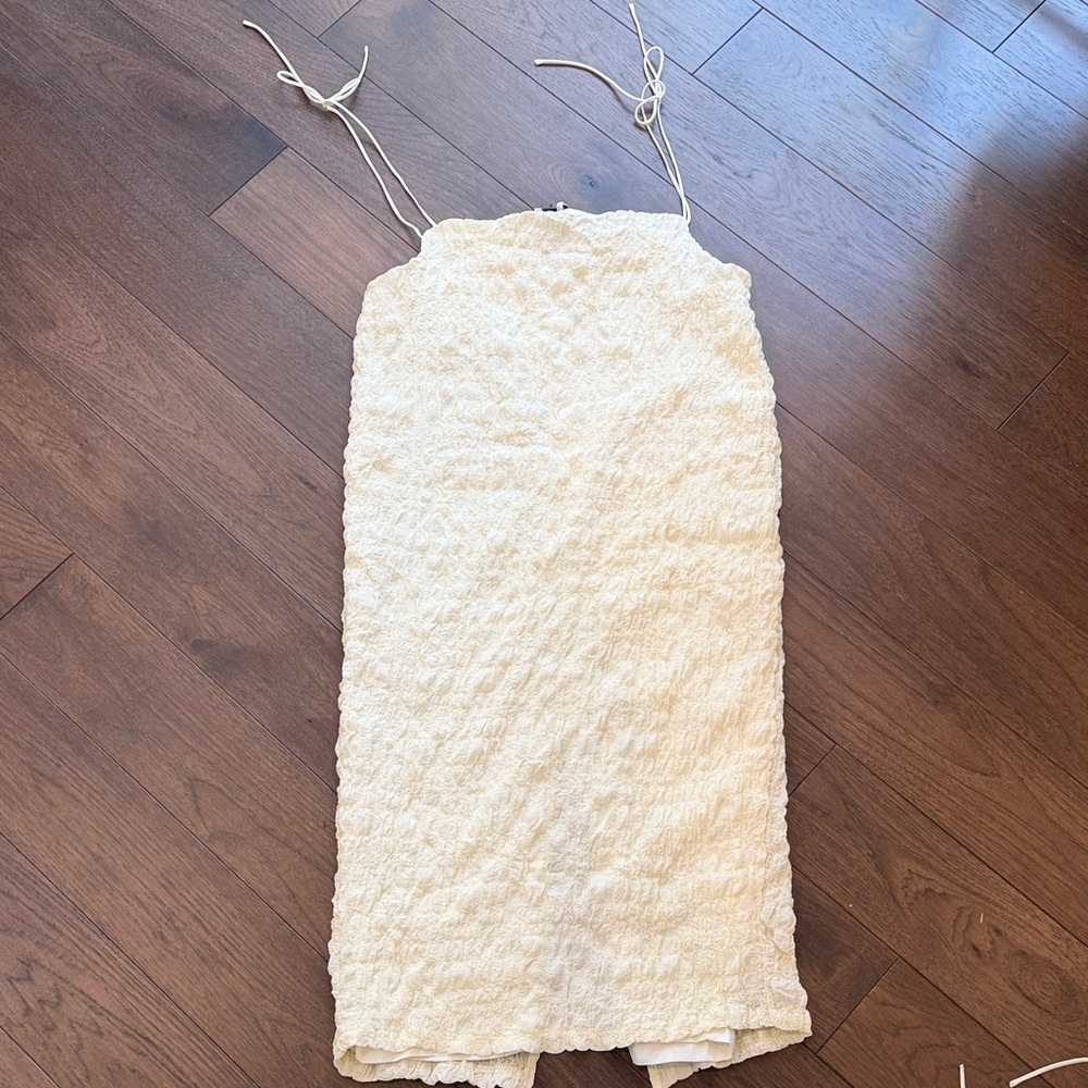 YWWL The Label Women’s Strapless Yellow Crinkle Dress Size Small C27-060